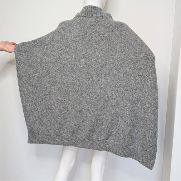 Super Soft Fuzzy Grey Thick Oversized Blanket Poncho Sweater Cowl Turtleneck - Picture 6 of 6